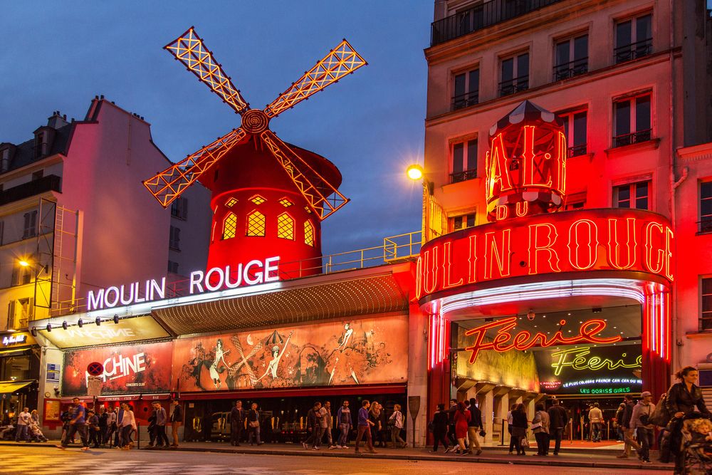 Photo of a windmill atop the Moulin Rouge theater