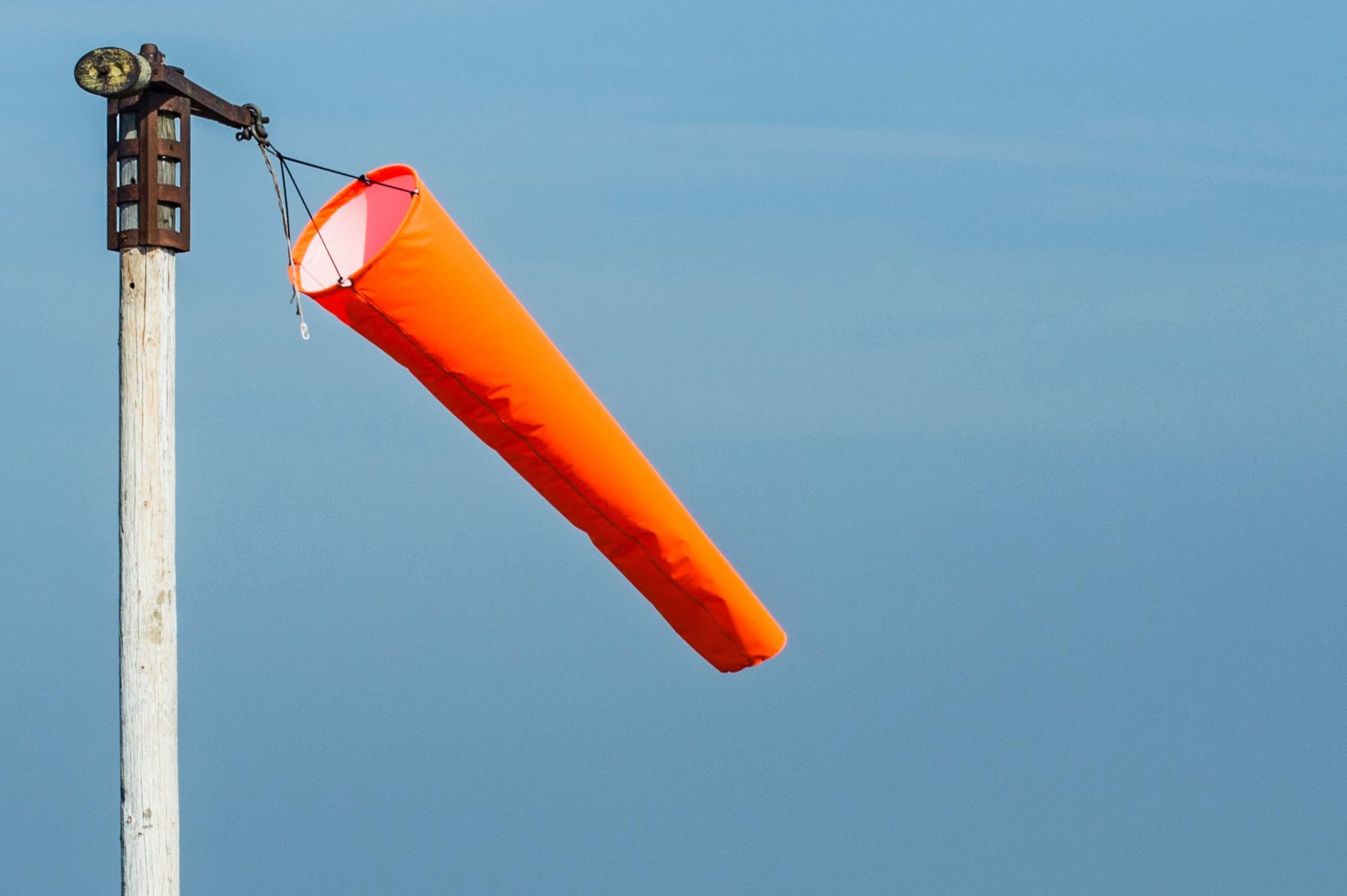 Orange wind tunnel to measure the speed of wind