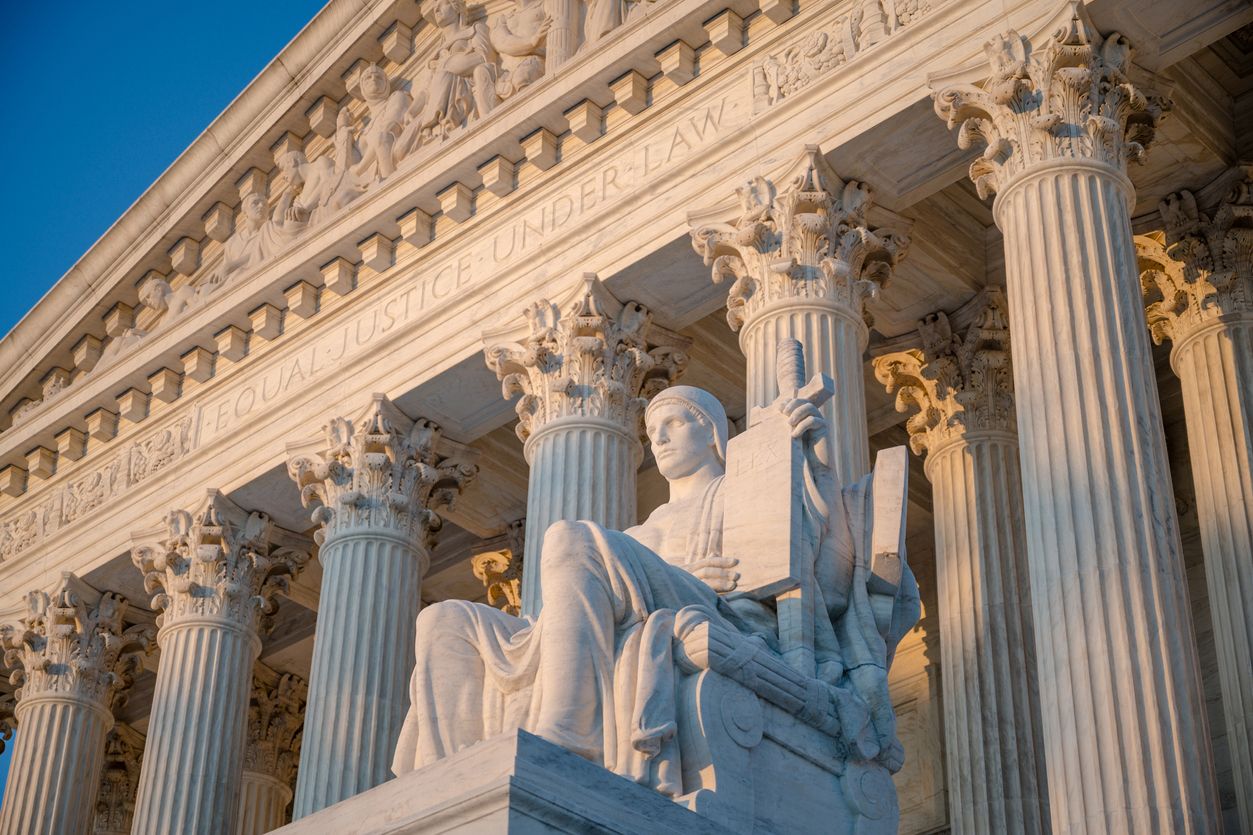 Statue and colonnade of US Supreme court